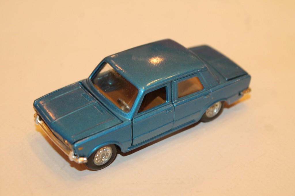 FIAT 125 BLEU MERCURY 1/43°