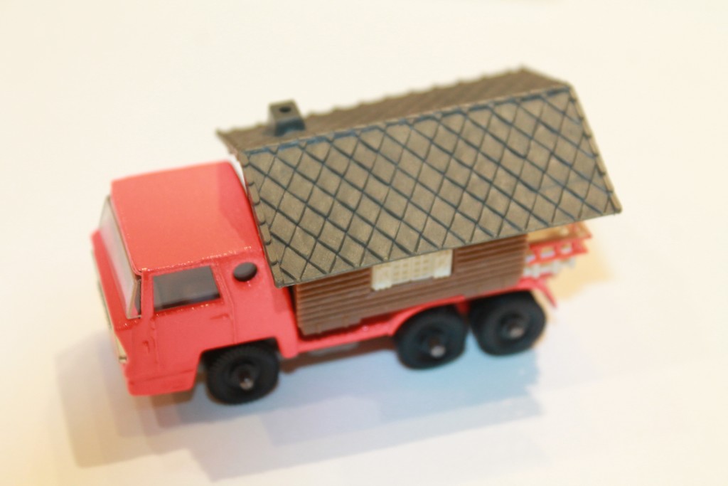 BERNARD CAMION + CHALET MAJORETTE 1/100°