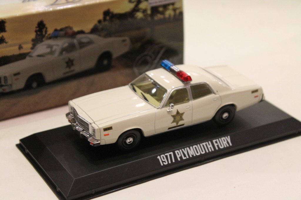 PLYMOUTH FURY "POLICE" 1977 GREENLIGHT 1/43°