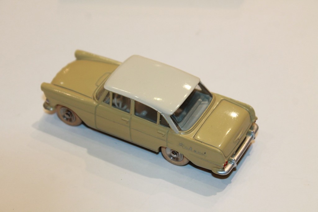 OPEL REKORD BEIGE DINKY TOYS 1/43°