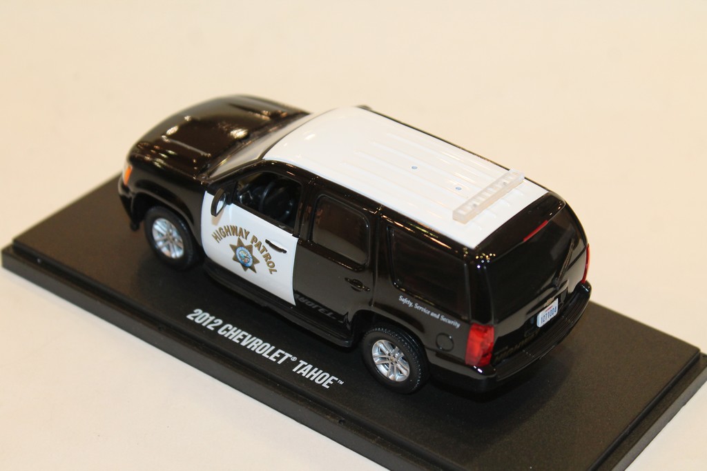 CHEVROLET TAHOE 2012 CALIFORNIA HIGHWAY PATROL GREENLIGHT 1/43