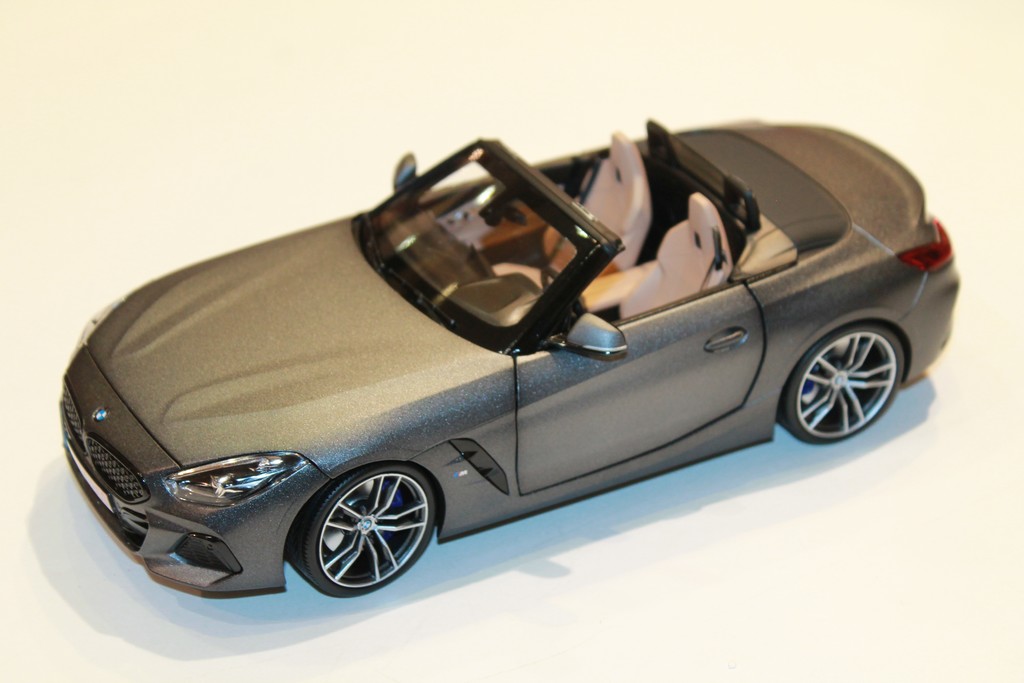 BMW Z4 2019 GRIS MAT NOREV 1/18°