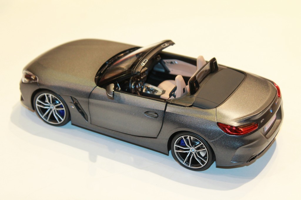 BMW Z4 2019 GRIS MAT NOREV 1/18°