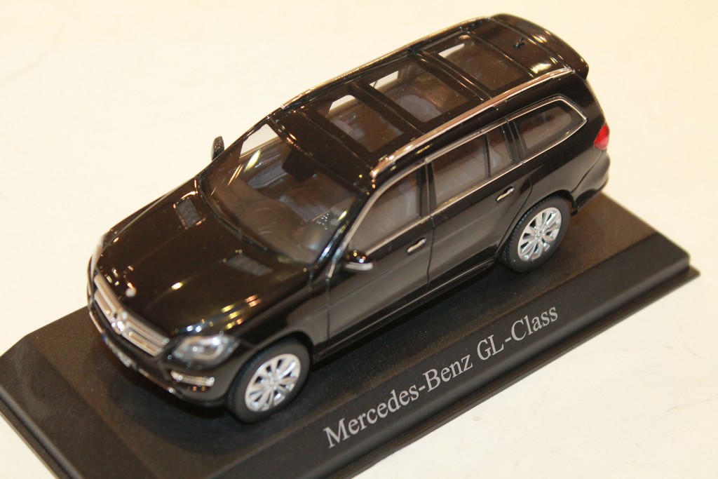 MERCEDES-BENZ GL500-CLASS NOIR NOREV 1/43°