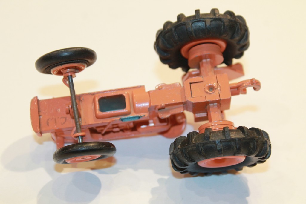 RENAULT TRACTEUR D22 CIJ 1/43°