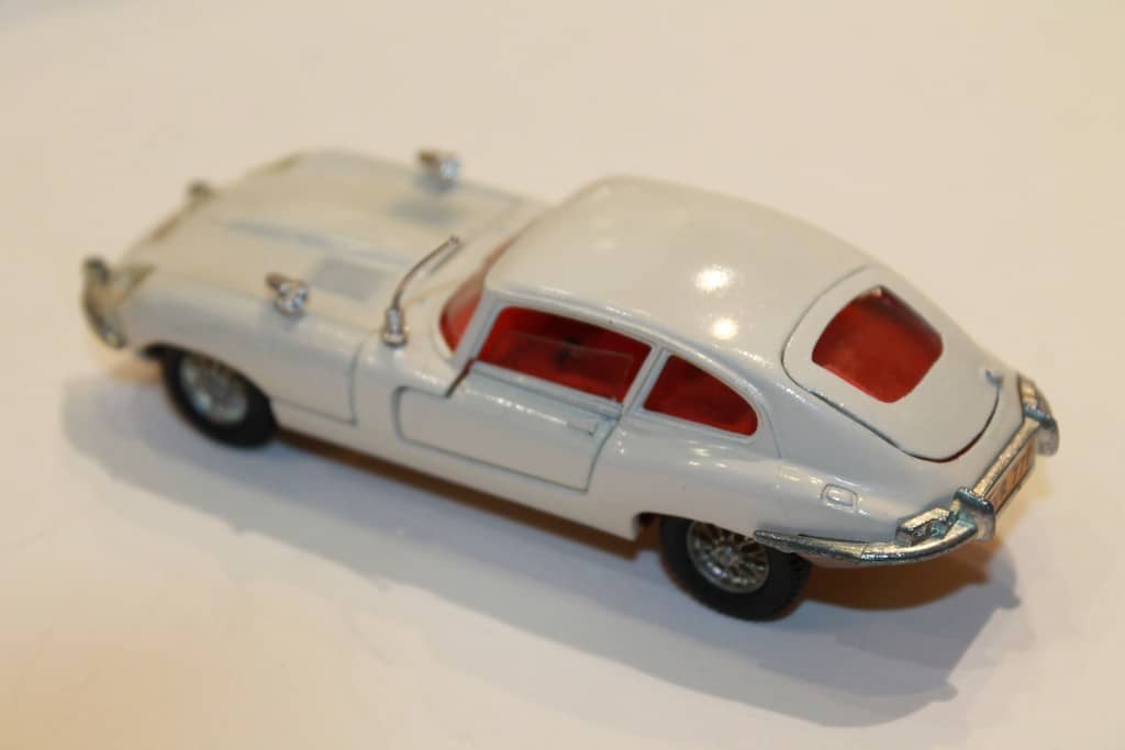 JAGUAR TYPE E 2+2 BLANC DINKY TOYS 1/43°