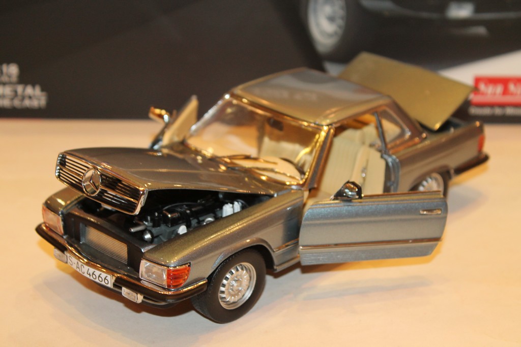 MERCEDES-BENZ 350SL GRIS 1977 SUNSTAR 1/18°