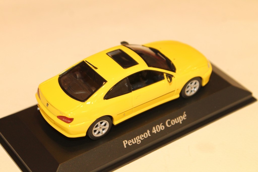 PEUGEOT406 COUPE JAUNE 1997 MAXICHAMPS 1/43°