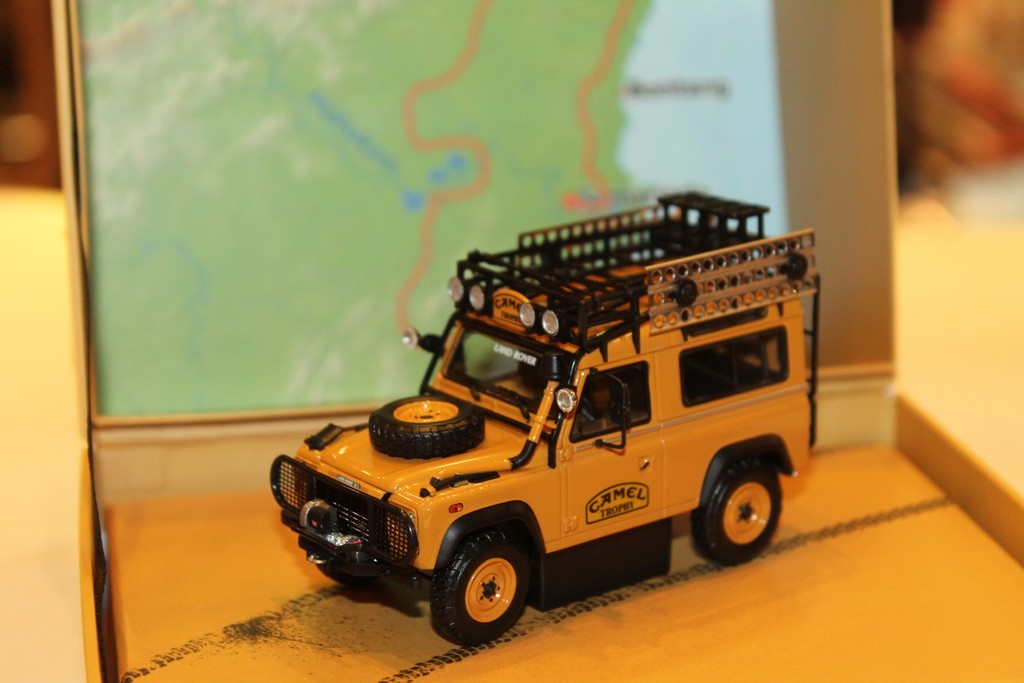 LAND ROVER 90 "CAMEL TROPHY" BORNEO 1985 ALMOST REAL 1/43°