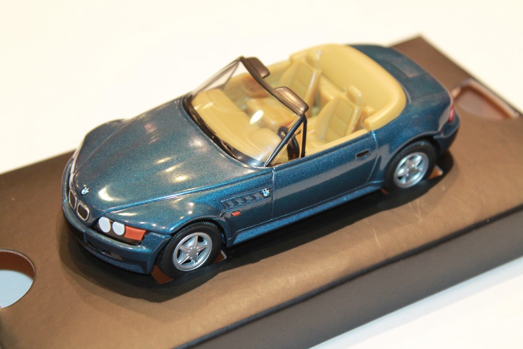 BMW Z3 JAMES BOND CORGI 1/36°