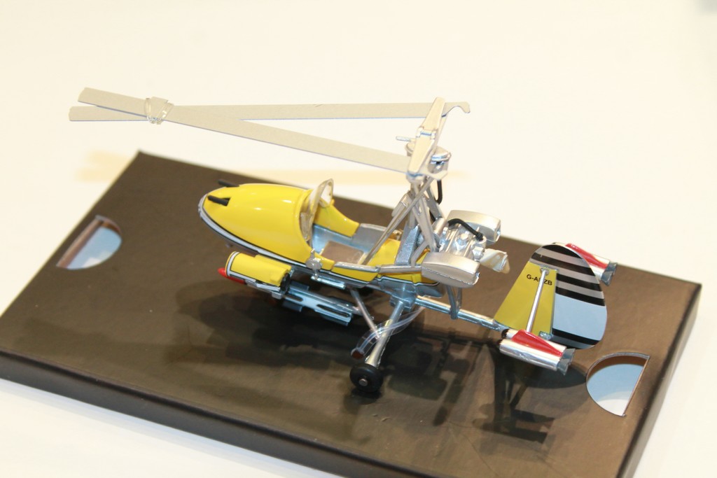 GYROCOPTER "LITTLE NELLIE" JAMES BOND CORGI 1/36°