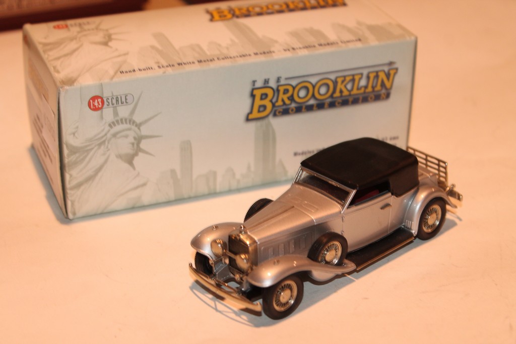 STUTZ DV-32 VICTORIA CONVERTIBLE GRIS BROOKLIN 1/43°