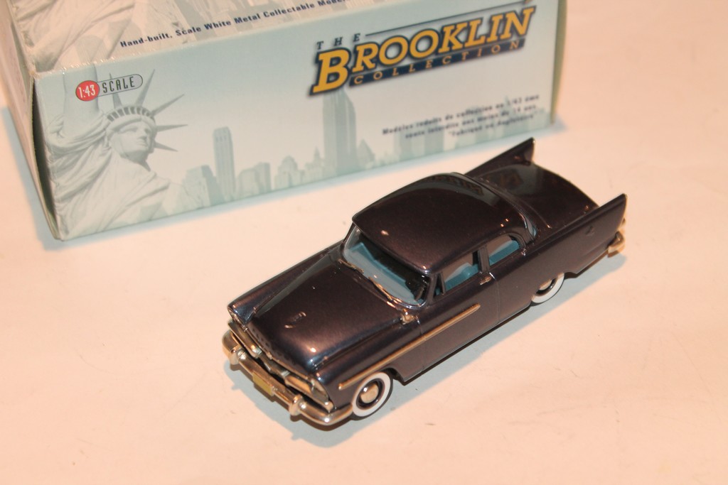 PLYMOUTH PLAZA 2 DOOR CLUB SEDAN BLEU BROOKLIN 1/43°