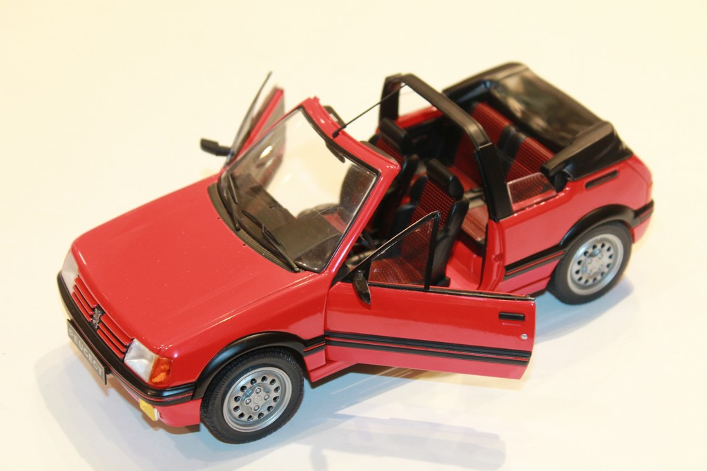 PEUGEOT 205 CTI MK1 ROUGE 1989 SOLIDO 1/18°