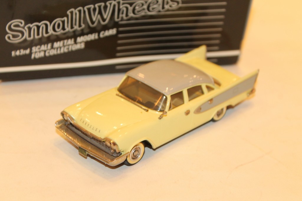 CHRYSLER WNDSOR JAUNE 1958 WESTERN MODEL 1/43°