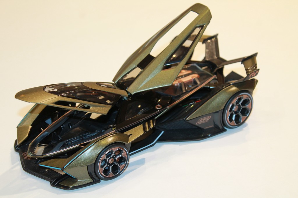 LAMBORGHINI V12 VISION GRAN TURISMO GRIS MAISTO 1/18°