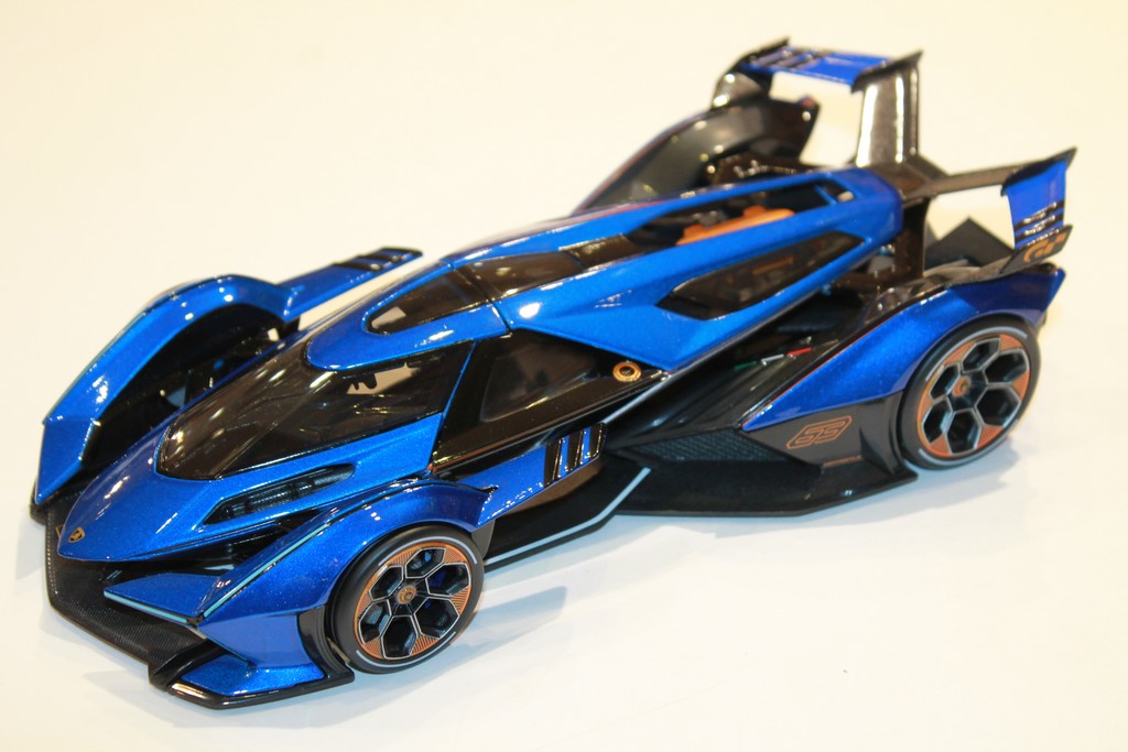 LAMBORGHINI V12 VISION GRAN TURISMO BLEU MAISTO 1/18°