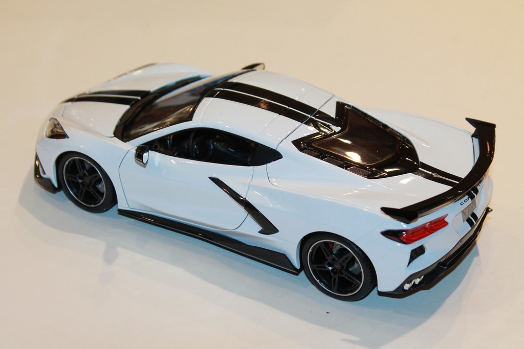 CHEVROLET CORVETTE STINGRAY COUPE 2020 BLANC MAISTO 1/18°