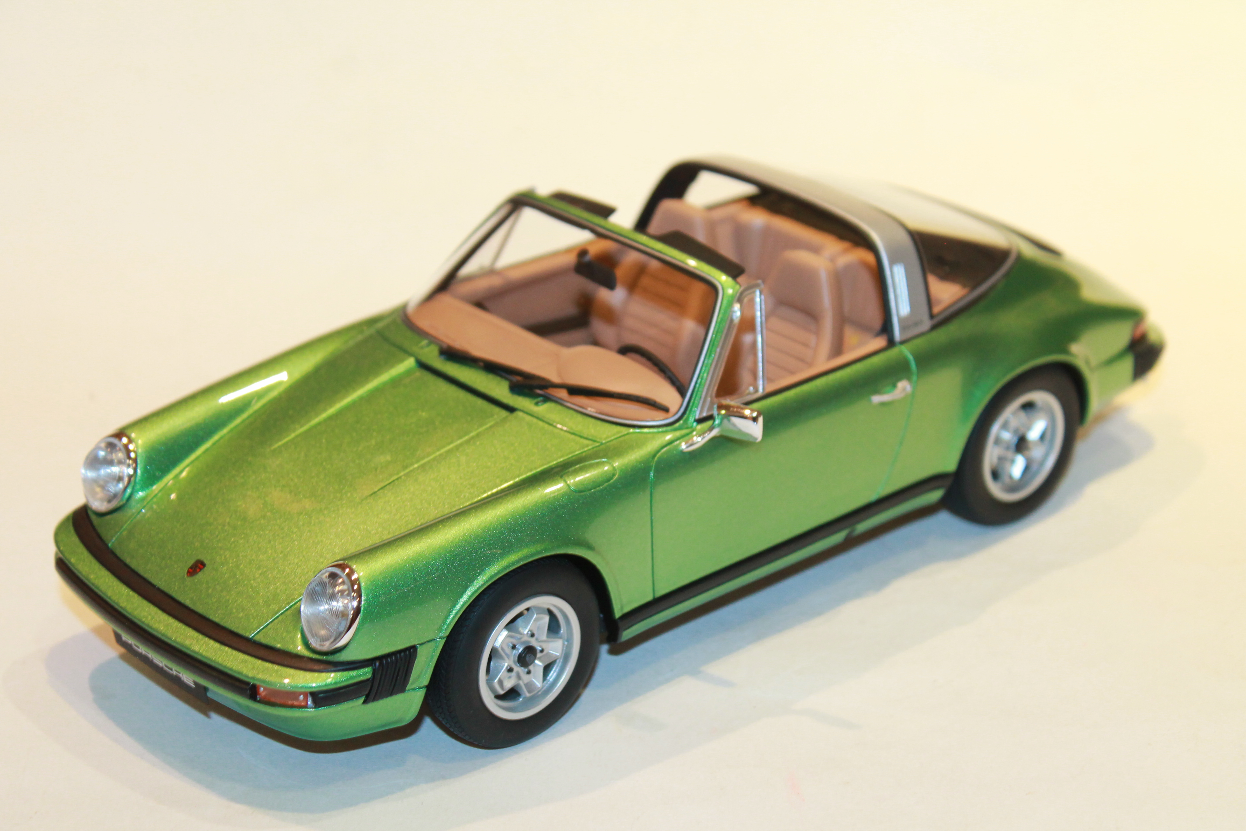 PORSCHE 911 S 2.7 TARGA VERT GT SPIRIT 1/18°