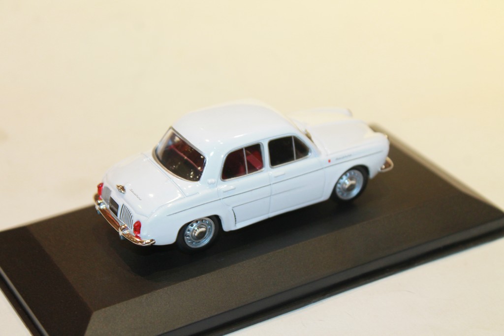 RENAULT DAUPHINE BLANCHE 1961 SOLIDO 1/43°