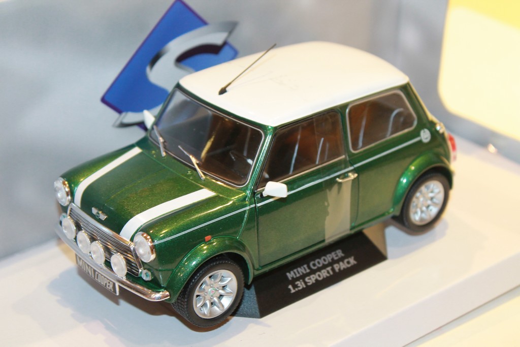 MINI COOPER 1.3I SPORT PACK SOLIDO 1/18°