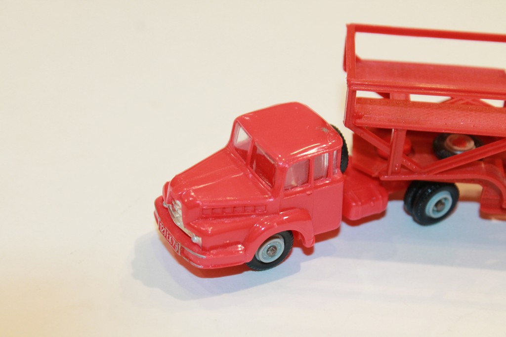 SEMI-REMORQUE UNIC TRANSPORT D'AUTOMOBILES NOREV 1/87°