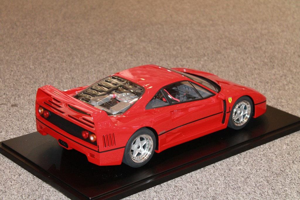 FERRARI F40 ROUGE 1986 GT SPIRIT 1/8°