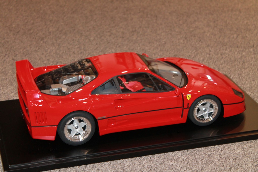 FERRARI F40 ROUGE 1986 GT SPIRIT 1/8°