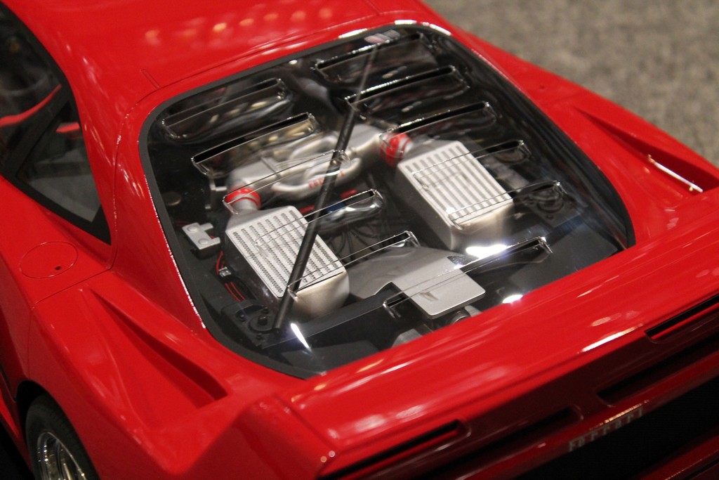 FERRARI F40 ROUGE 1986 GT SPIRIT 1/8°