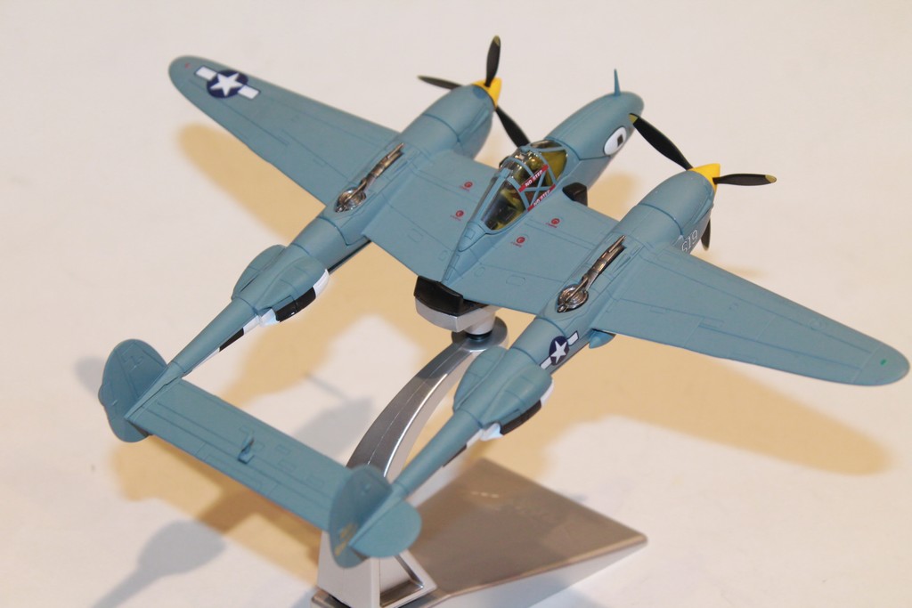 F-5E-2 LIGHTNING AOUT 1944 CORGI 1/72°