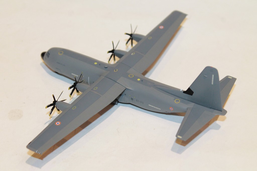 HERCULES C-130 "FRANCHE-COMTE" HERPA 1/200°