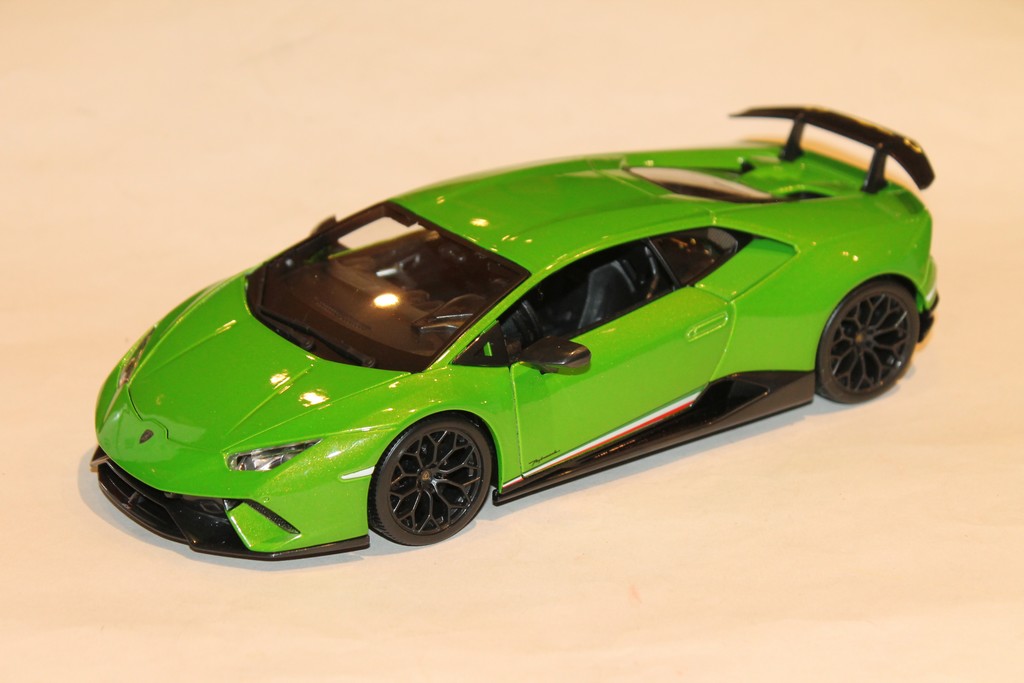 LAMBORGHINI HURACAN PERFORMANTE 2019 MAISTO 1/18°