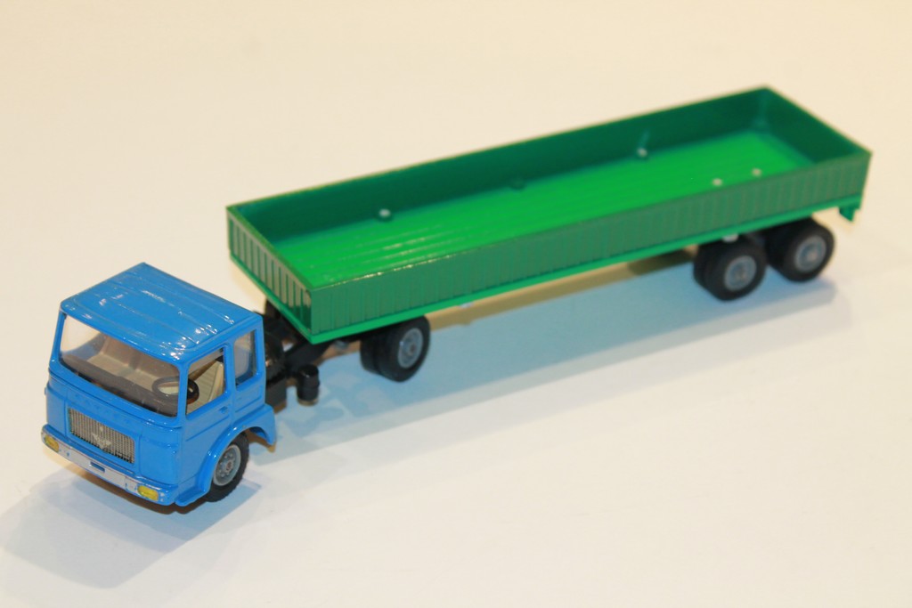 SAVIEM SM800 + REMORQUE SOLIDO 1/43°