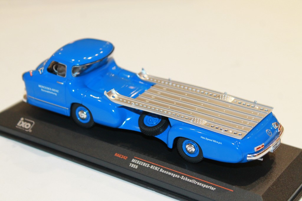 MERCEDES-BENZ RENNWAGEN 1955 IXO 1/43°