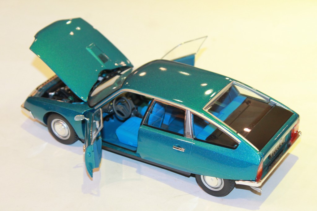 CITROEN CX 2000 1974 BLEU NOREV 1/18°