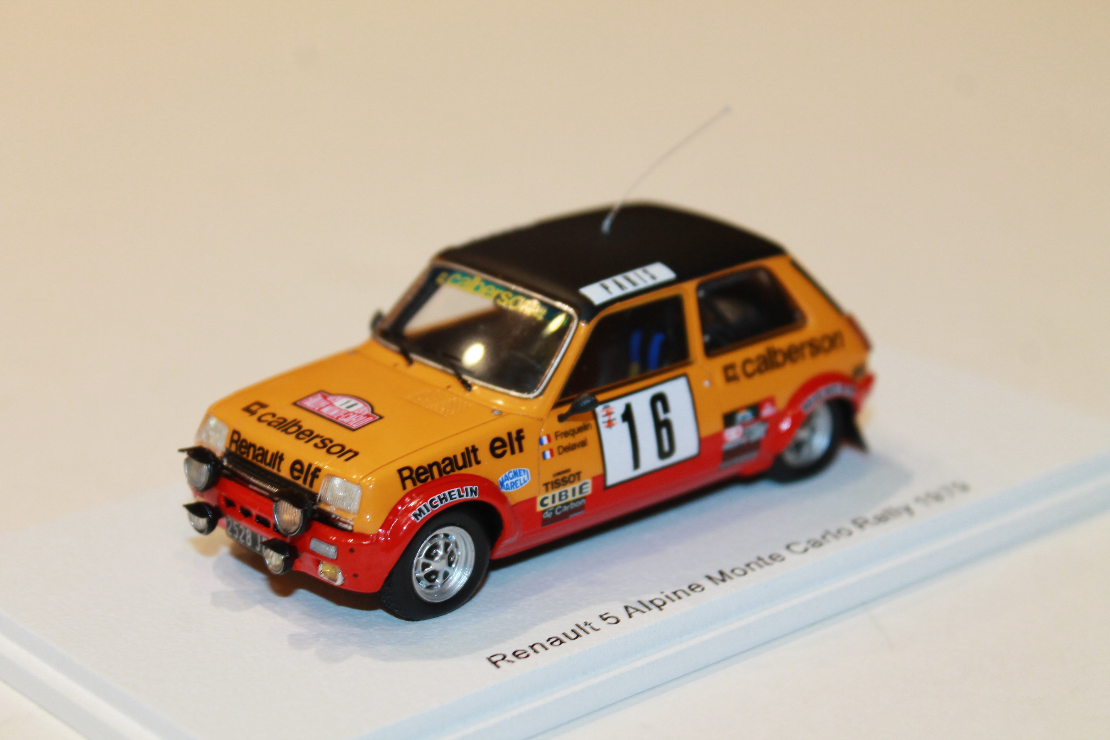 VOITURE DU RALLYE MONTE CARLO DE 1979  PILOTES:FREQUELIN DELAVAL