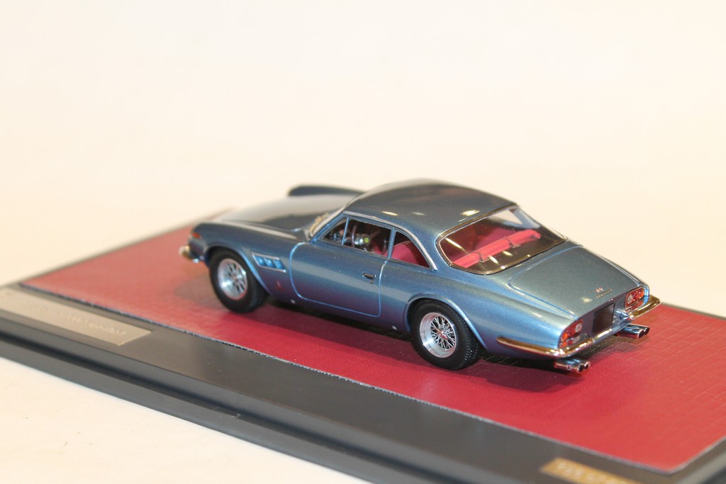 FERRARI 500 SUPERFAST 1965 BLEU MATRIX 1/43°