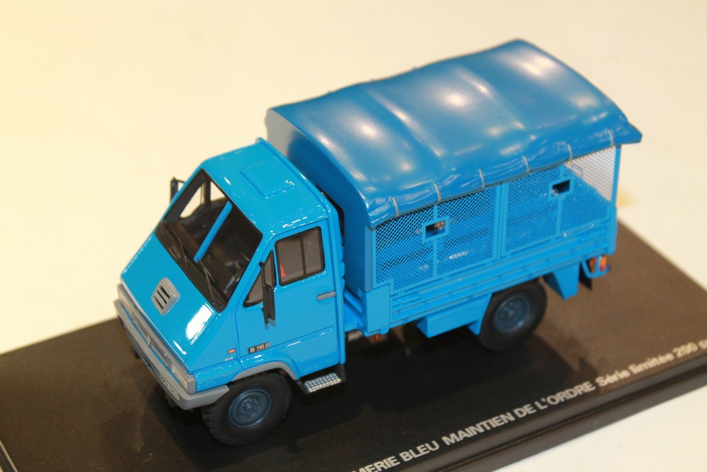 RENAULT B110 4x4 GENDARMERIE 'BLEU' PERFEX 1/43°