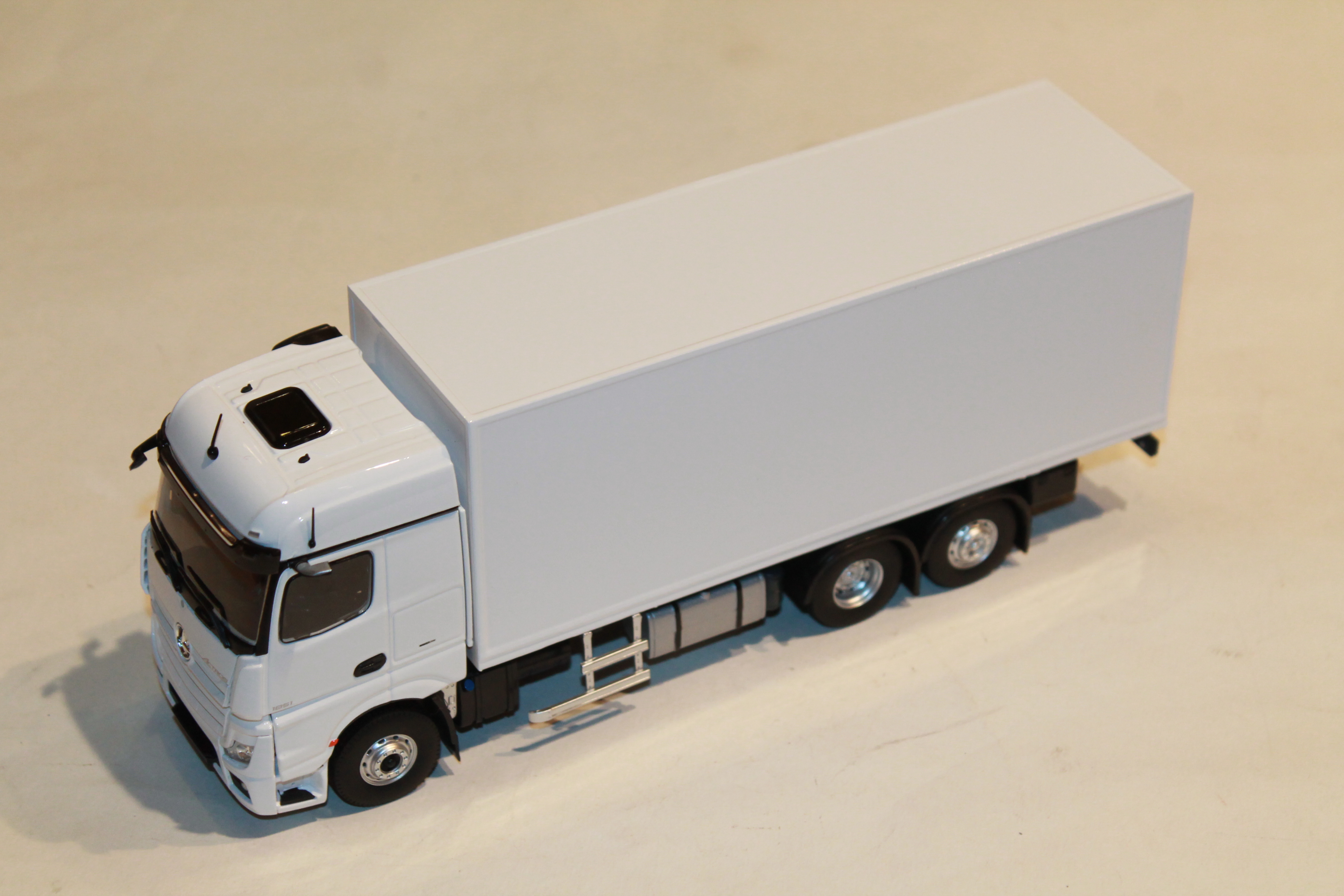 MERCEDES ACTROS PORTEUR 2019 BLANC ELIGOR 1/43°