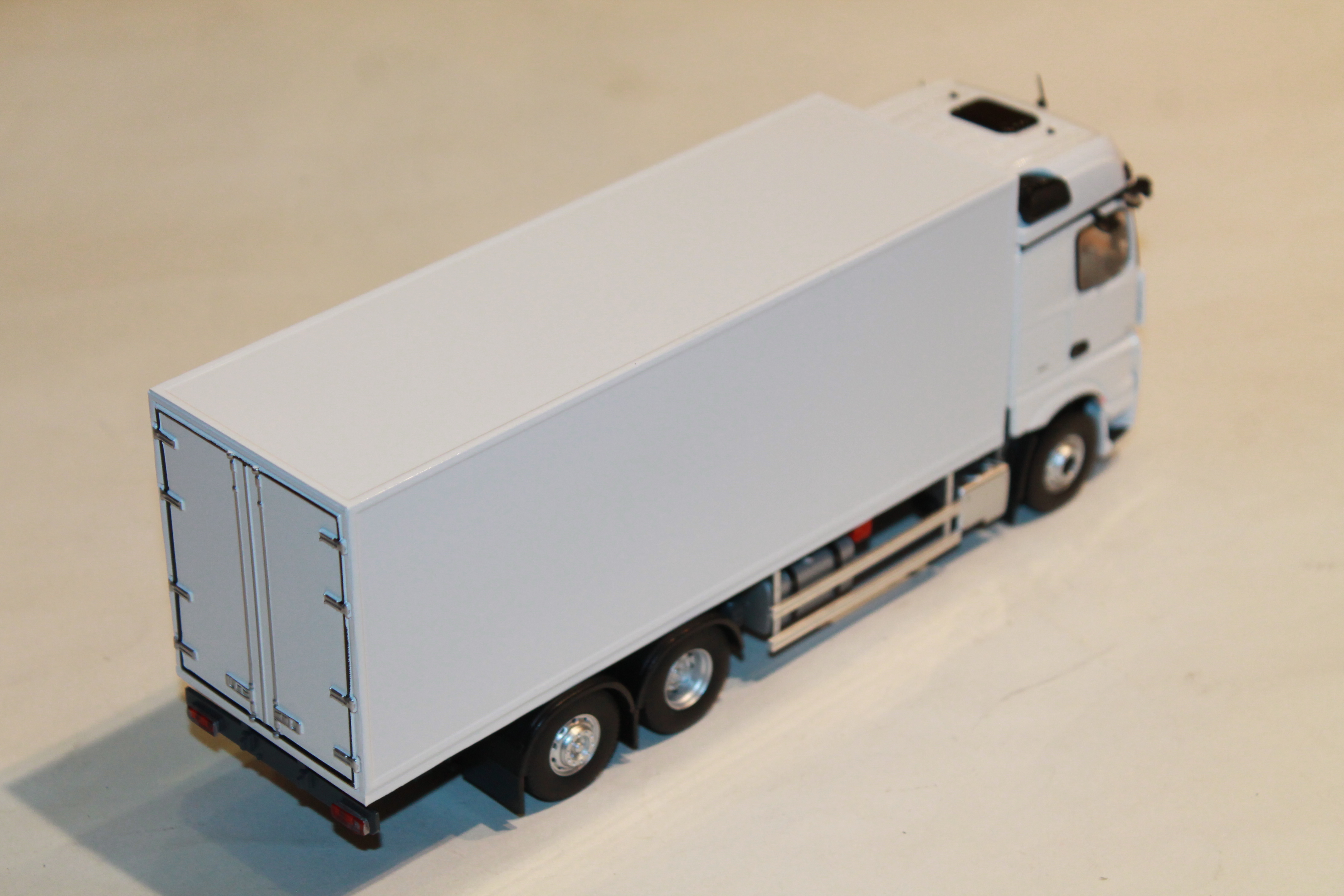 MERCEDES ACTROS PORTEUR 2019 BLANC ELIGOR 1/43°