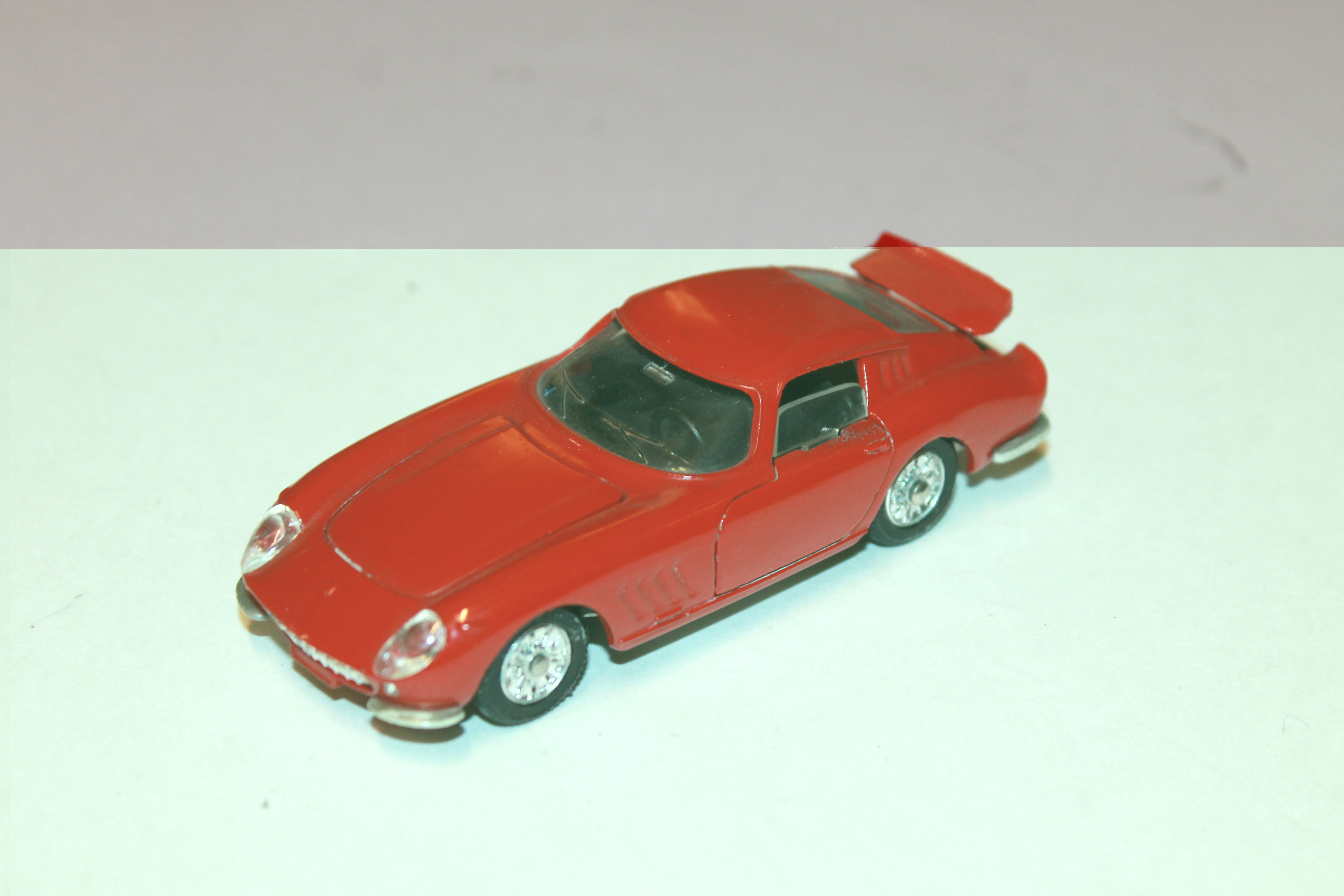 FERRARI 250 GT ROUGE 1963 DINKY TOYS 1 43