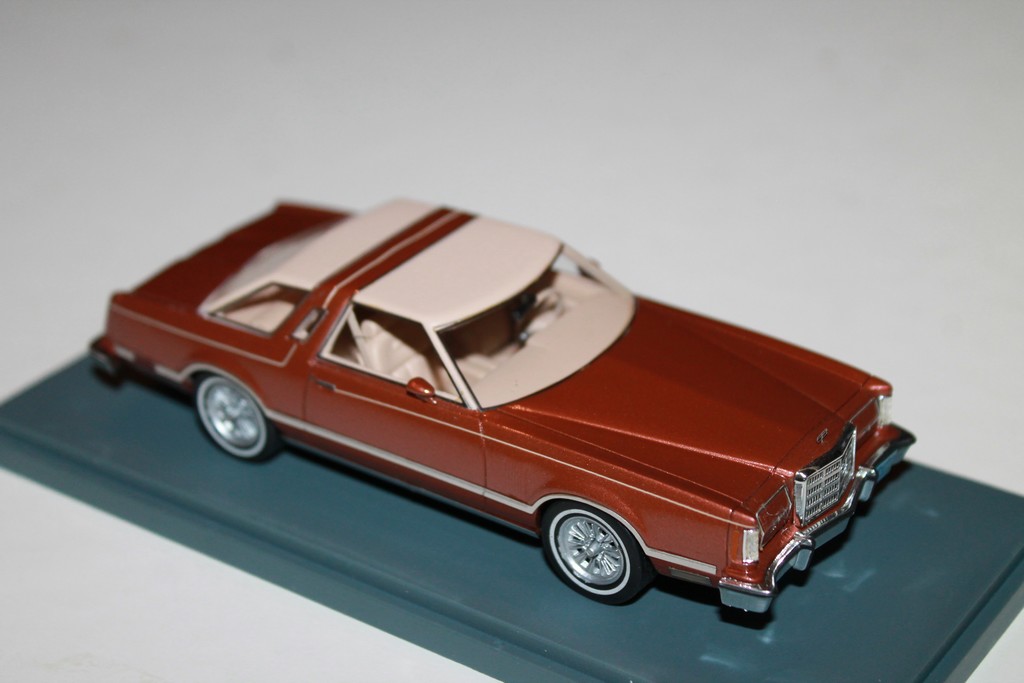 FORD TUHUNDERBIRD 1972 NEO 1/43°