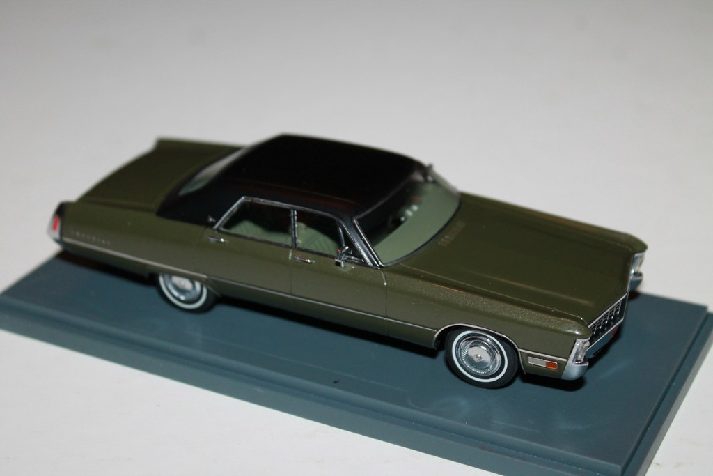 CHRYSLER IMPERIAL SEDAN 1972 NEO 1/43°