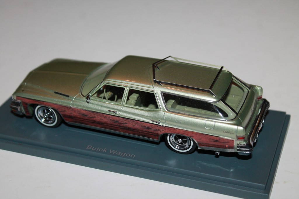 BUICK WAGON 1972 NEO 1/43