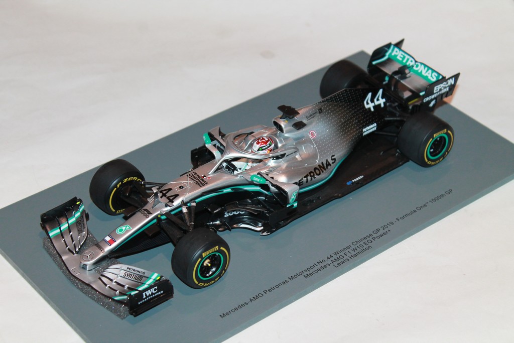 MERCEDES AMG PETRONAS F1 W10 N°44 2019 SPARK 1/18°