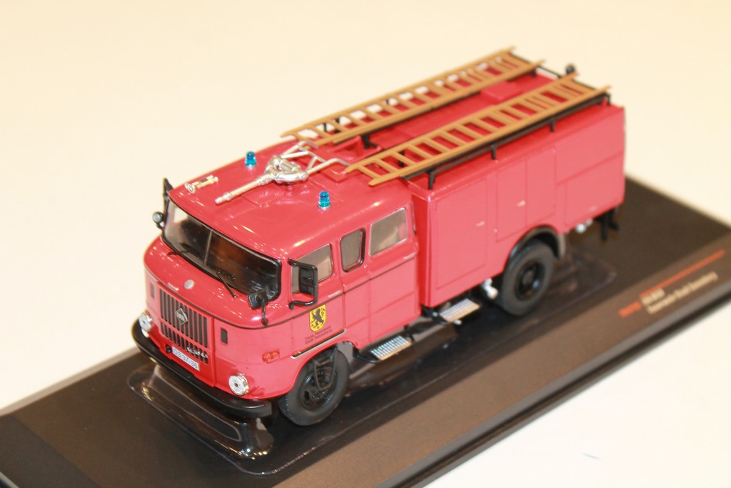 IFA W50 FEUERWEHR STADT SONNEBERG IXO 1/43°