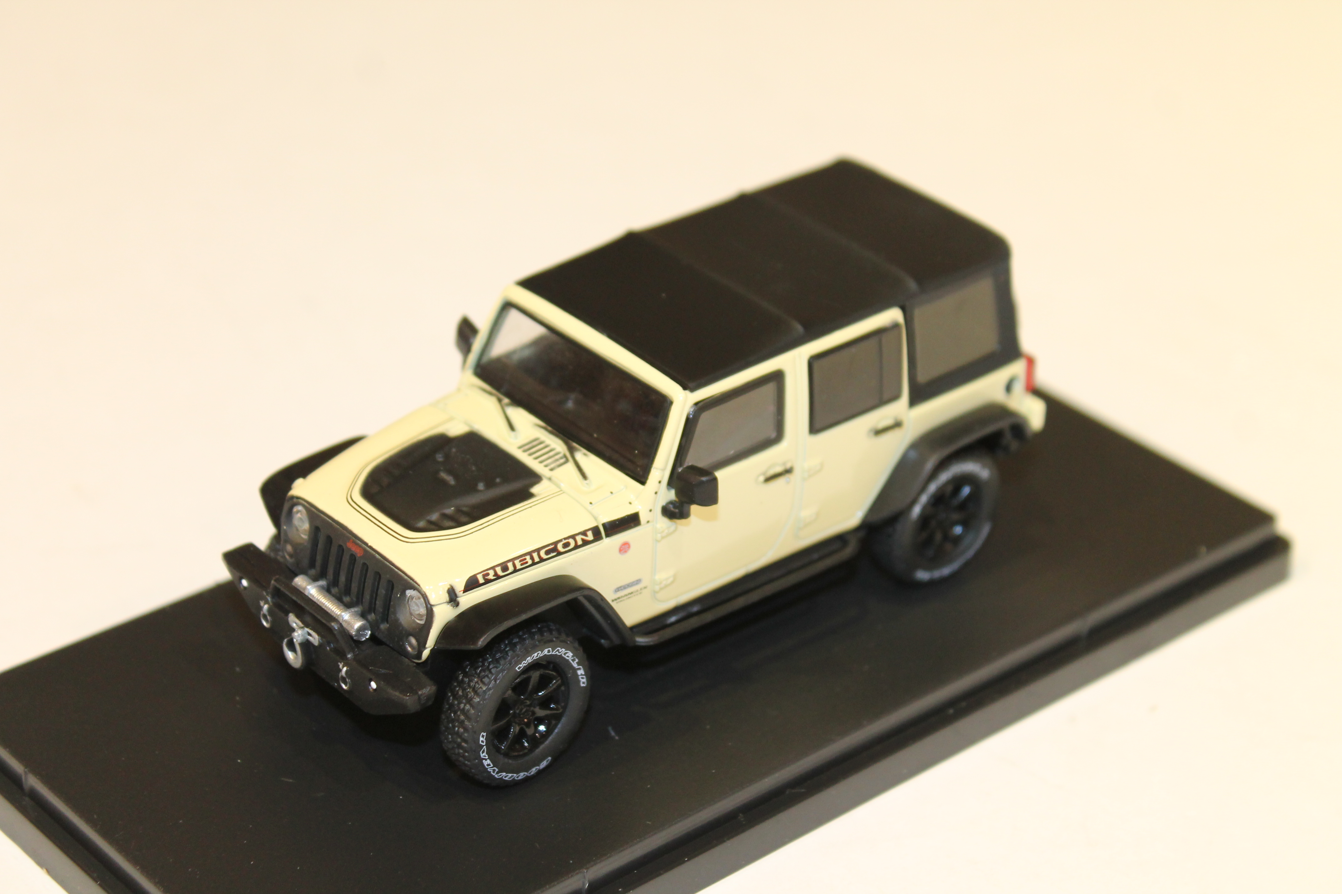 JEEP WRANGLER BEIGE 4 PORTES