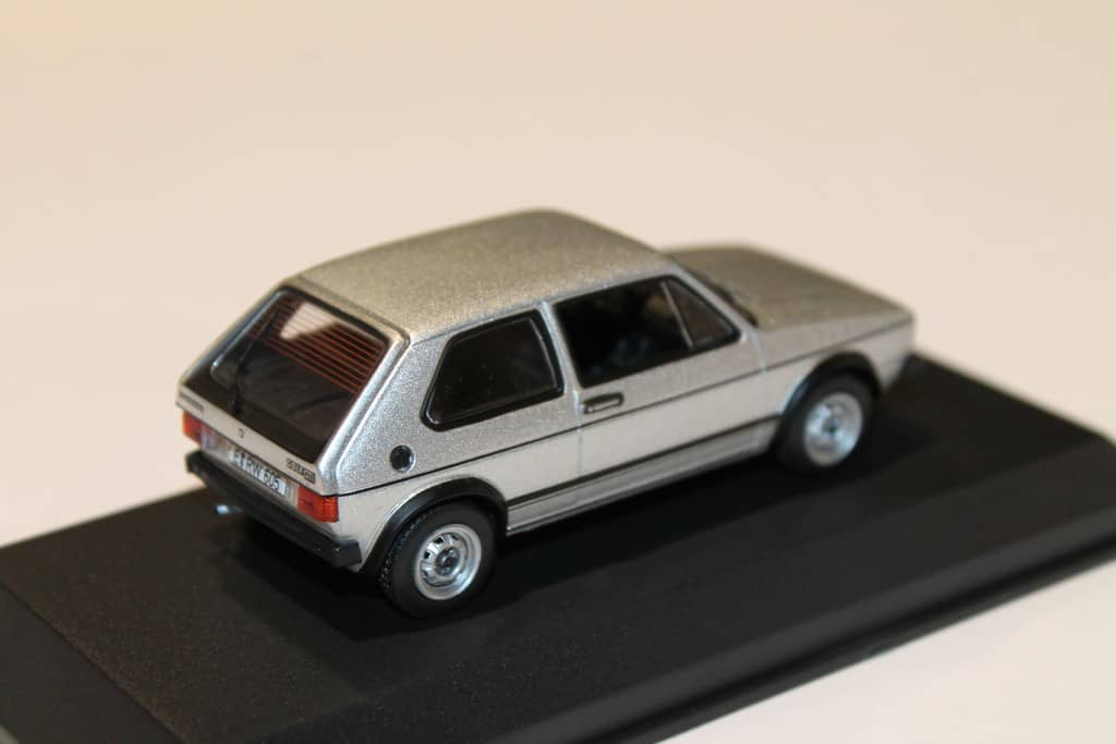 Norev 1/43 – Volkswagen 1500 Grise – Collection Miniature – En Boîte