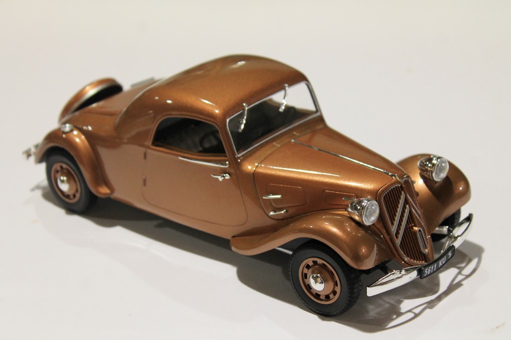 CITROEN TRACTION AVANT COUPE 11B MARRON 1939 NOREV 1/18°