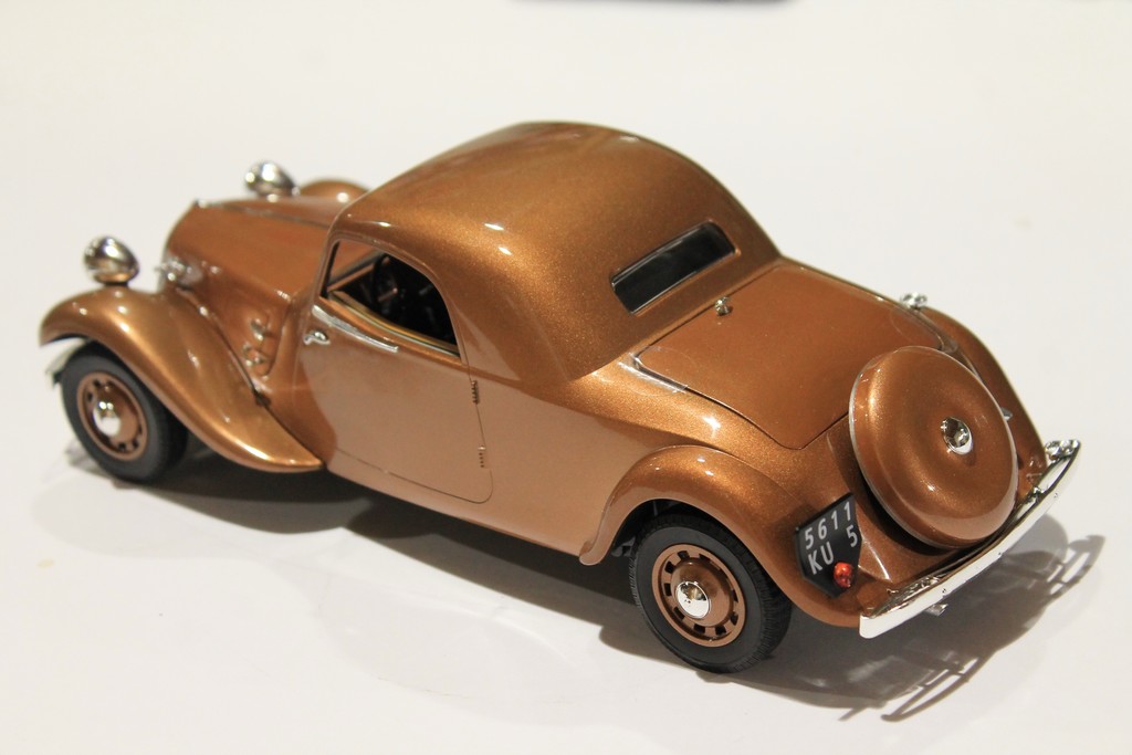 CITROEN TRACTION AVANT COUPE 11B MARRON 1939 NOREV 1/18°